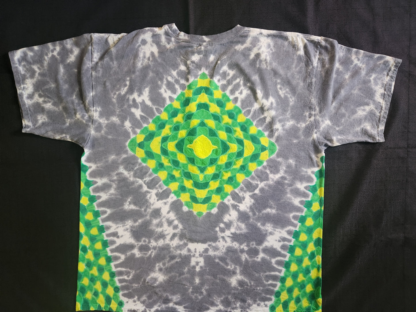 3XL Pot Leaf Diamond Honeycomb Side